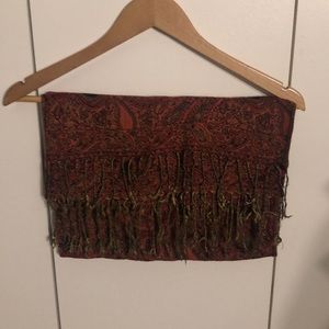 Red paisley pattern winter scarf